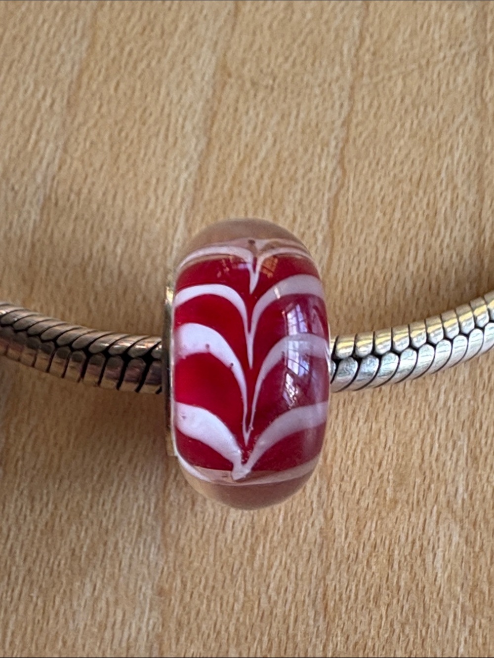 Chamilia Sweet Twist Red & White Murano